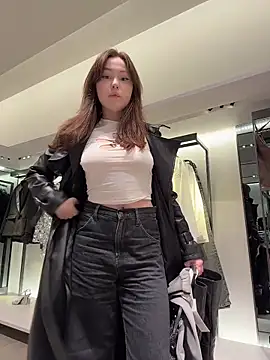 Peachy Dream online show from 10/30/25, 08:49