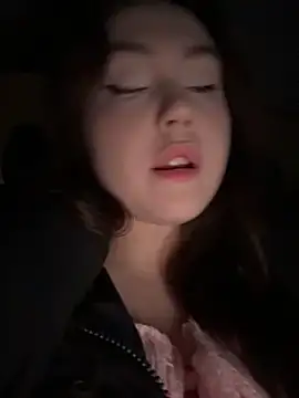 Peachy Dream online show from 01/18/26, 06:12