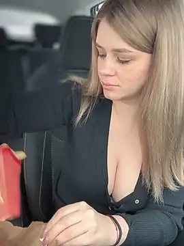 Love Bri online show from 02/25/25, 06:58