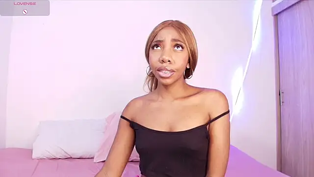 Snapshot of Meganbarko1 chatting on 02/26/25, 05:42 Meganbarko1 online show from 02/26/25, 05:42