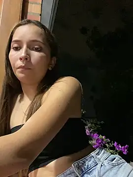 Snapshot of Penelope-Hot chatting on 01/11/25, 12:44 Penelope-Hot online show from 01/11/25, 12:44