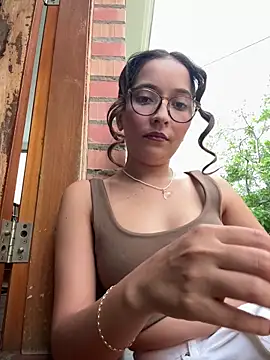 Penelope-Hot online show from 04/21/26, 09:06