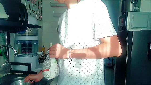 Snapshot of Andy_gray chatting on 12/15/25, 11:47 Andy gray online show from 12/15/25, 11:47