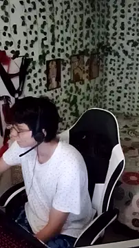 Snapshot of Andy_gray chatting on 01/08/26, 12:02 Andy gray online show from 01/08/26, 12:02