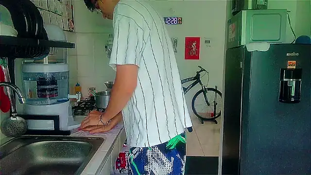 Snapshot of Andy_gray chatting on 01/14/26, 05:29 Andy gray online show from 01/14/26, 05:29