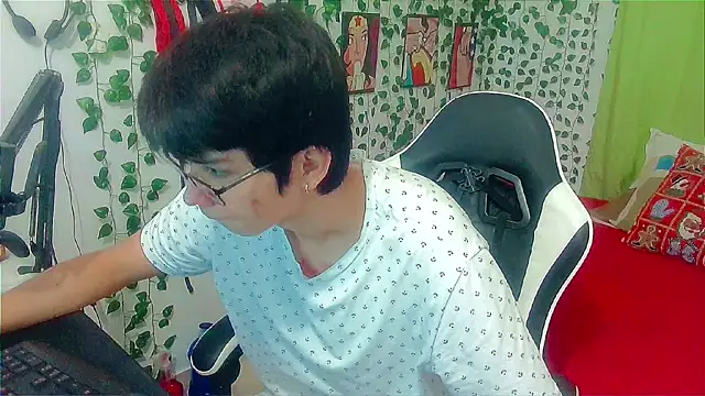 Snapshot of Andy_gray chatting on 01/18/26, 01:15 Andy gray online show from 01/18/26, 01:15