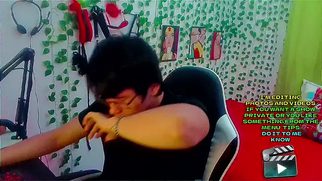 Snapshot of Andy_gray chatting on 01/19/26, 11:14 Andy gray online show from 01/19/26, 11:14