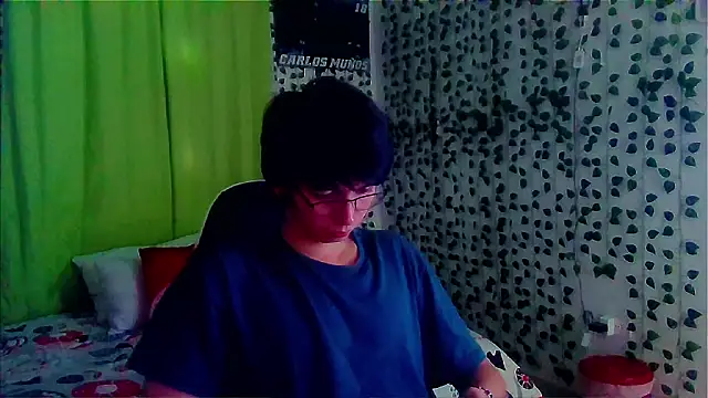 Snapshot of Andy_gray chatting on 02/07/26, 01:15 Andy gray online show from 02/07/26, 01:15