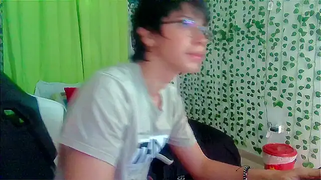 Snapshot of Andy_gray chatting on 02/10/26, 03:05 Andy gray online show from 02/10/26, 03:05