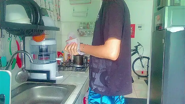 Snapshot of Andy_gray chatting on 02/11/26, 04:45 Andy gray online show from 02/11/26, 04:45