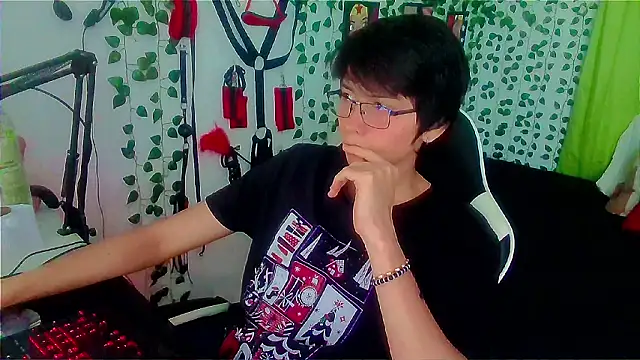 Snapshot of Andy_gray chatting on 02/13/26, 05:31 Andy gray online show from 02/13/26, 05:31