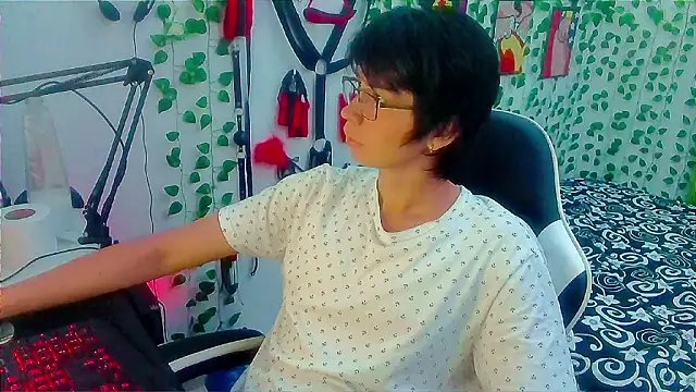 Snapshot of Andy_gray chatting on 02/25/26, 10:47 Andy gray online show from 02/25/26, 10:47