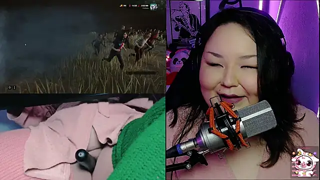 Snapshot of EmGreens chatting on 02/22/25, 07:23 EmGreens online show from 02/22/25, 07:23