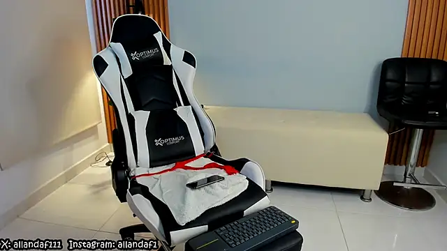 dafboy1 online show from 02/17/25, 08:36