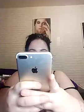 AdelinaJude online show from 02/01/25, 02:56