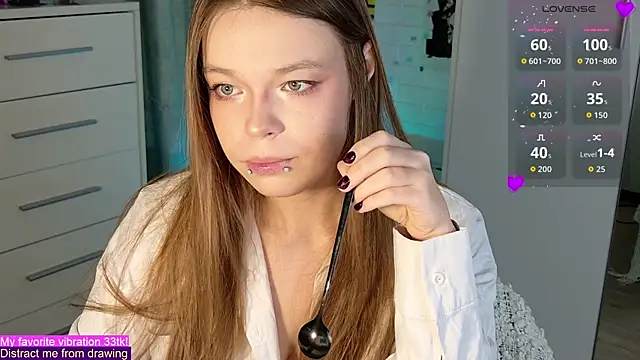 ValBae online show from 09/28/25, 08:03