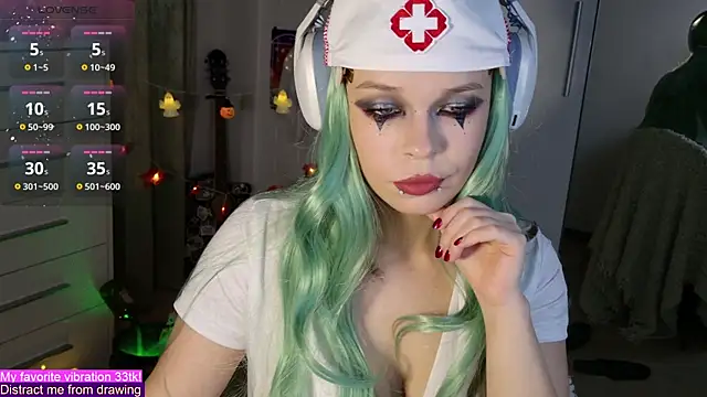 ValBae online show from 10/31/25, 08:43