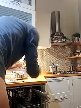 Snapshot of Frabox65 chatting on 12/03/24, 06:15 Frabox65 online show from 12/03/24, 06:15