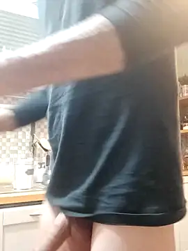 Snapshot of Frabox65 chatting on 12/08/24, 06:43 Frabox65 online show from 12/08/24, 06:43