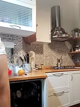 Snapshot of Frabox65 chatting on 12/11/24, 06:04 Frabox65 online show from 12/11/24, 06:04