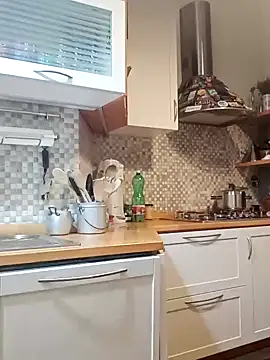 Snapshot of Frabox65 chatting on 12/12/24, 06:03 Frabox65 online show from 12/12/24, 06:03