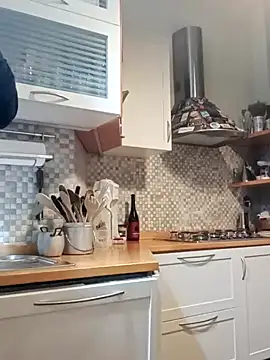 Snapshot of Frabox65 chatting on 12/16/24, 05:49 Frabox65 online show from 12/16/24, 05:49