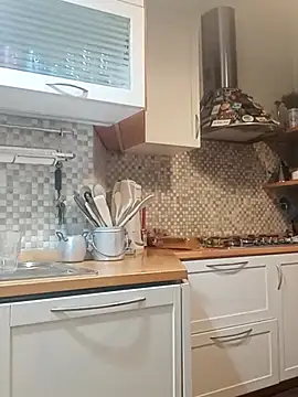 Snapshot of Frabox65 chatting on 02/22/25, 06:06 Frabox65 online show from 02/22/25, 06:06