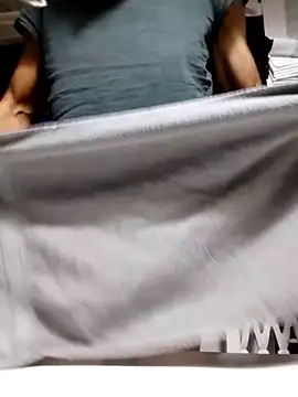 Snapshot of Frabox65 chatting on 10/13/25, 04:45 Frabox65 online show from 10/13/25, 04:45