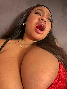 Snapshot of ailynBlaze chatting on 02/16/25, 12:41 ailynBlaze online show from 02/16/25, 12:41