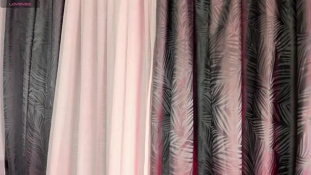 ailynBlaze online show from 04/15/26, 06:31