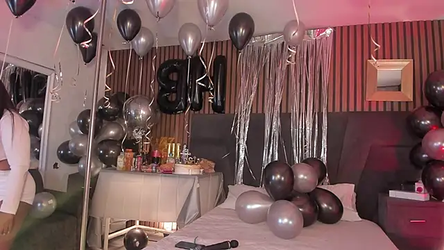 ailynBlaze online show from 04/23/26, 05:52