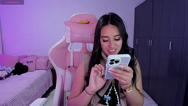 Tinylottie online show from 11/06/25, 01:50