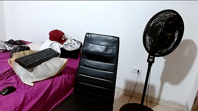 BrandonStond online show from 04/22/26, 03:53