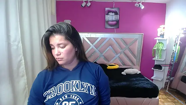 brithany smiith  online show from 12/27/24, 03:53