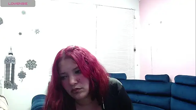 brithany smiith  online show from 01/28/25, 05:22