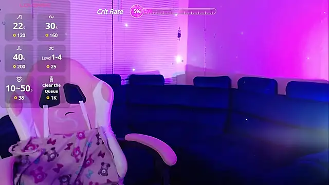 brithany smiith  online show from 01/28/25, 08:25