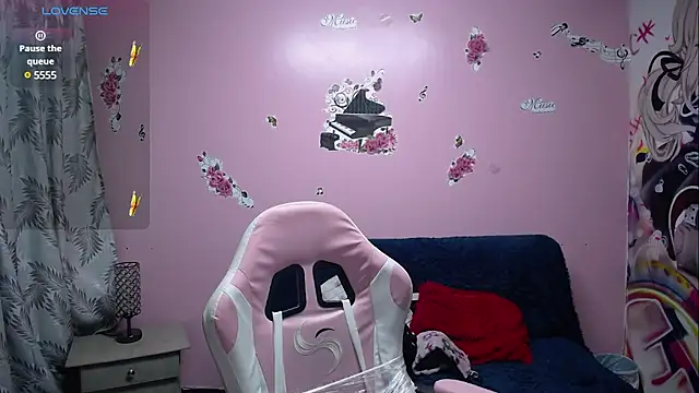 brithany smiith  online show from 01/29/25, 03:22