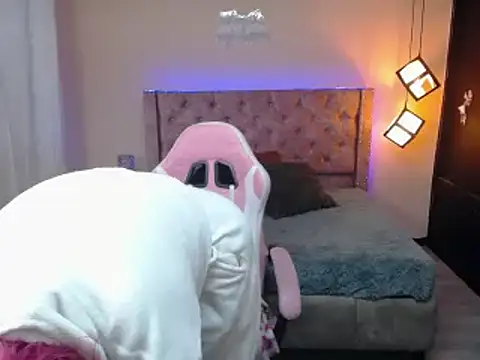 brithany smiith  online show from 03/11/25, 03:48