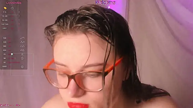 Snapshot of Seductive_She_Wolf chatting on 06/30/26, 02:40 Seductive She Wolf online show from 06/30/26, 02:40