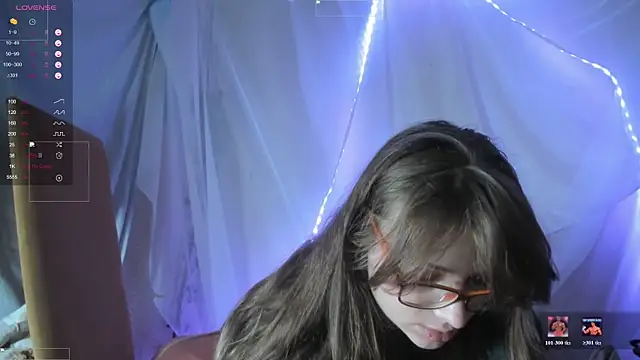 Snapshot of Seductive_She_Wolf chatting on 07/09/26, 02:32 Seductive She Wolf online show from 07/09/26, 02:32