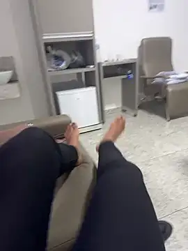 Snapshot of brendasouzzaka chatting on 02/02/26, 01:10 brendasouzzaka online show from 02/02/26, 01:10