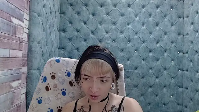 Snapshot of Samantha_Smiith chatting on 10/10/25, 03:49 Samantha Smiith online show from 10/10/25, 03:49