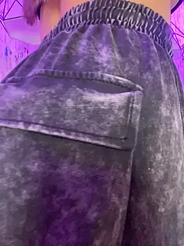 AbyThompson online show from 10/13/25, 03:45