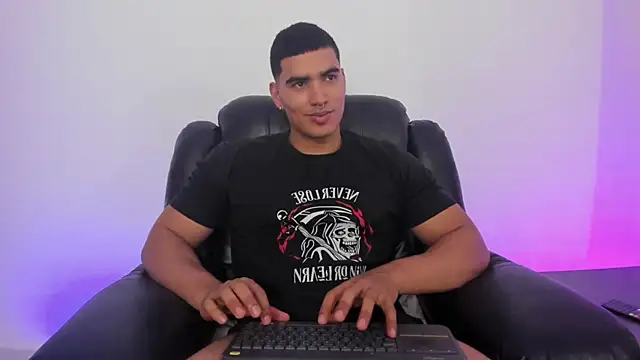 JamesGraay online show from 01/11/25, 06:35