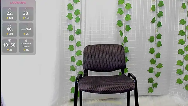 Madeleine  w online show from 03/05/25, 11:38