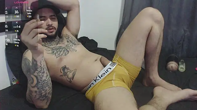 Snapshot of maxi_rogger18 chatting on 01/13/25, 08:37 maxi rogger18 online show from 01/13/25, 08:37