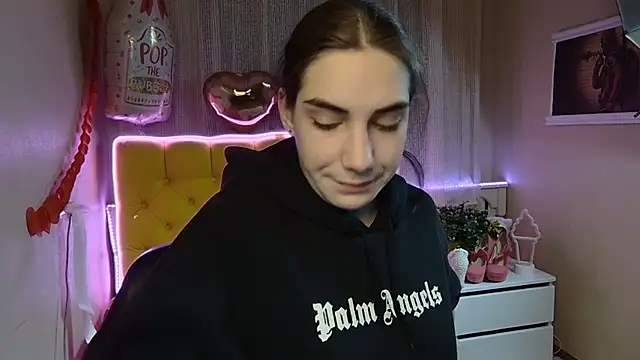 NikaStark  online show from 03/01/25, 07:15