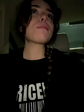 pantyless online show from 09/19/25, 09:48