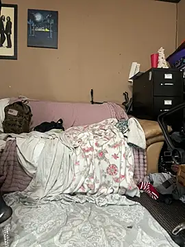 Snapshot of UtopianMisfit1 chatting on 02/14/26, 12:40 UtopianMisfit1 online show from 02/14/26, 12:40