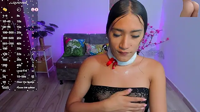 Snapshot of CamilaHarperr_ chatting on 05/16/26, 02:19 CamilaHarperr online show from 05/16/26, 02:19